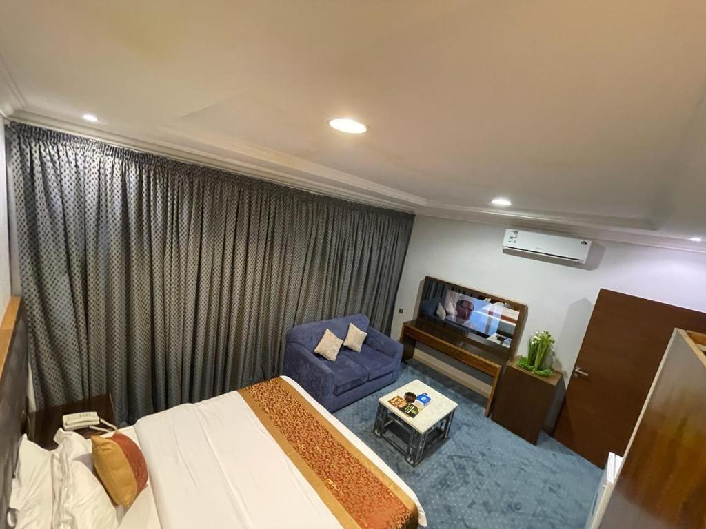 الماسم للأجنحة الفاخرة- الملك فهد - الرياض Riadh Exterior foto