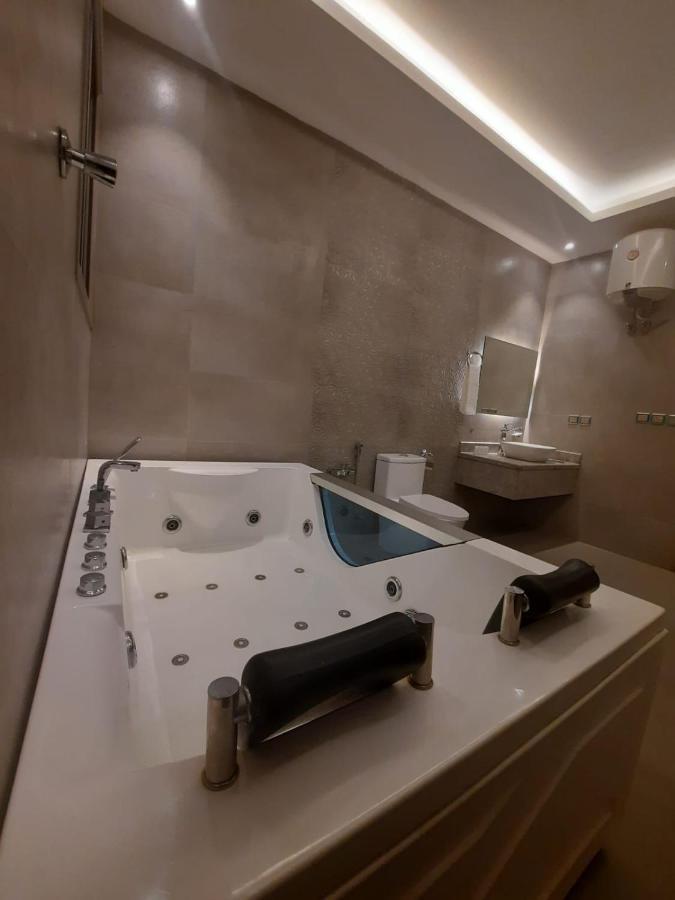 الماسم للأجنحة الفاخرة- الملك فهد - الرياض Riadh Exterior foto