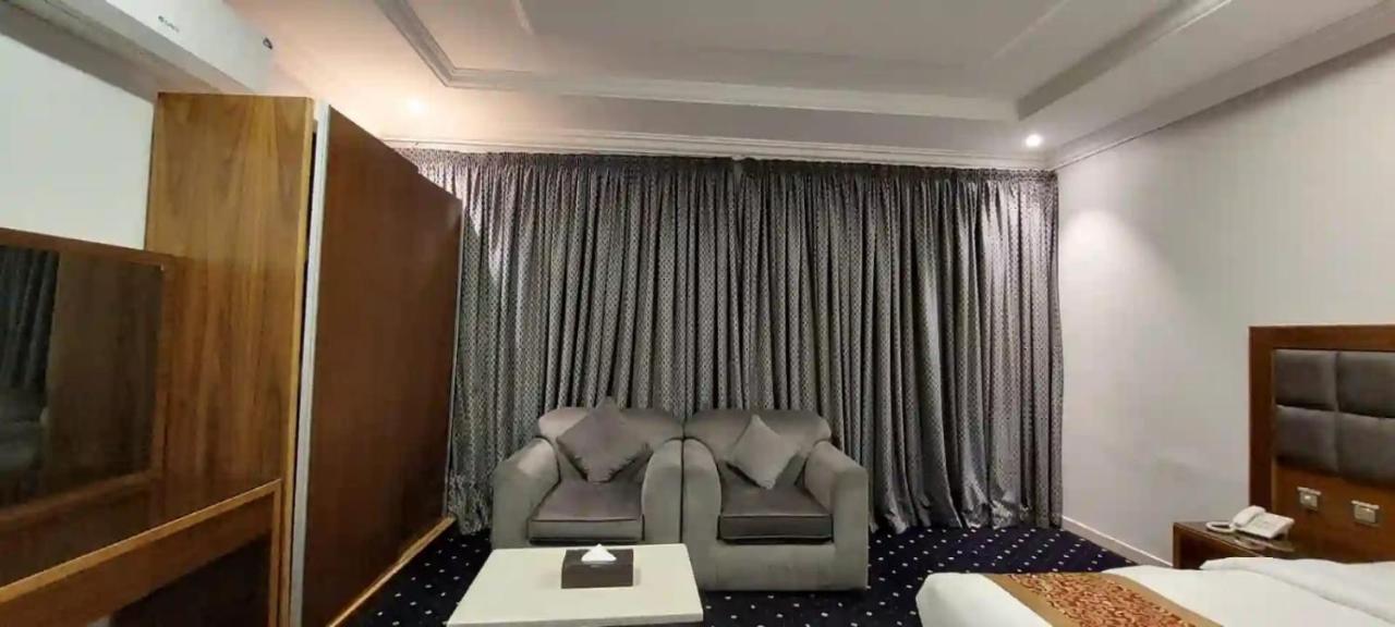 الماسم للأجنحة الفاخرة- الملك فهد - الرياض Riadh Exterior foto